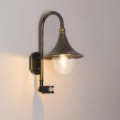 Buiten wandlamp antiek goud IP44 incl. bewegingsmelder - Daphne