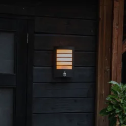 Buiten wandlamp zwart IP44 met bewegingssensor - Miro