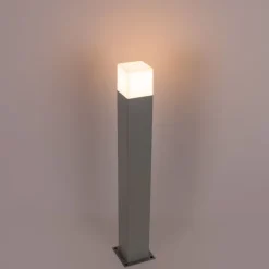 Buitenlamp Denmark P70 grijs met grondpin en kabelmof