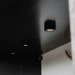 Design opbouwspot zwart draai- en kantelbaar - Kaya