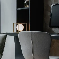 Design tafellamp goud met wit glas - Aniek