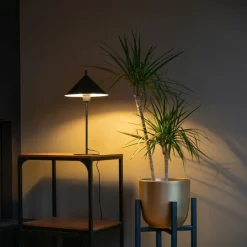 Design tafellamp zwart - Triangolo