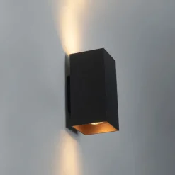 Design vierkante wandlamp zwart met gouden binnenkant - Sab