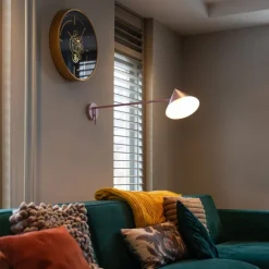 Design wandlamp roze verstelbaar - Triangolo