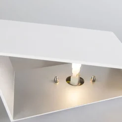 Design wandlamp wit met zilveren binnenkant - Fold