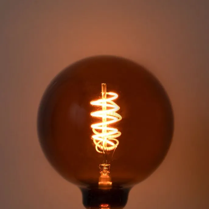 E27 dimbare LED lamp G125 bruin 4W 120 lm 1800K