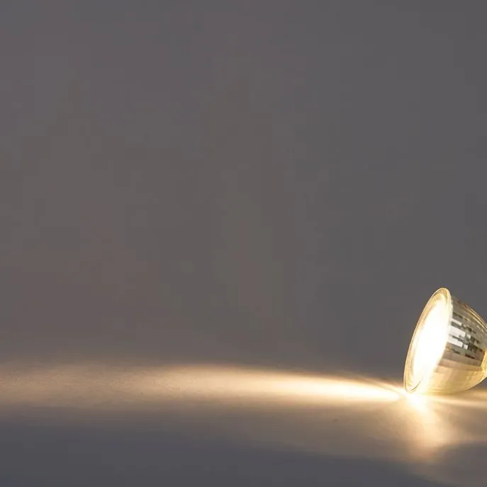 GU5,3 LED lamp MR16 5W 420 lm 2700K 12V