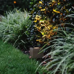 Industriële tuinspot roestbruin vierkant IP65 - Lennard