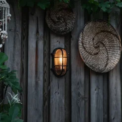 Industriële wand- en plafondlamp zwart ovaal IP44 - Noutica