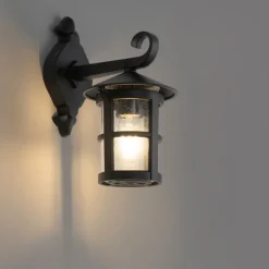 Klassieke buiten wandlantaarn zwart IP44 - Herb
