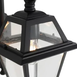 Klassieke buiten wandlantaarn zwart IP44 - Berta