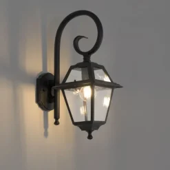 Klassieke buiten wandlantaarn zwart IP44 - Berta