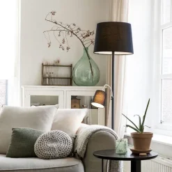 Klassieke vloerlamp zwart met zwarte kap en leeslampje - Retro