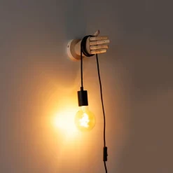 Landelijke wandlamp hout met zwart - Hand