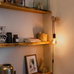 Landelijke wandlamp hout met zwart - Hand