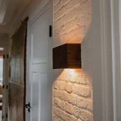 Landelijke wandlamp walnoot hout - Otan