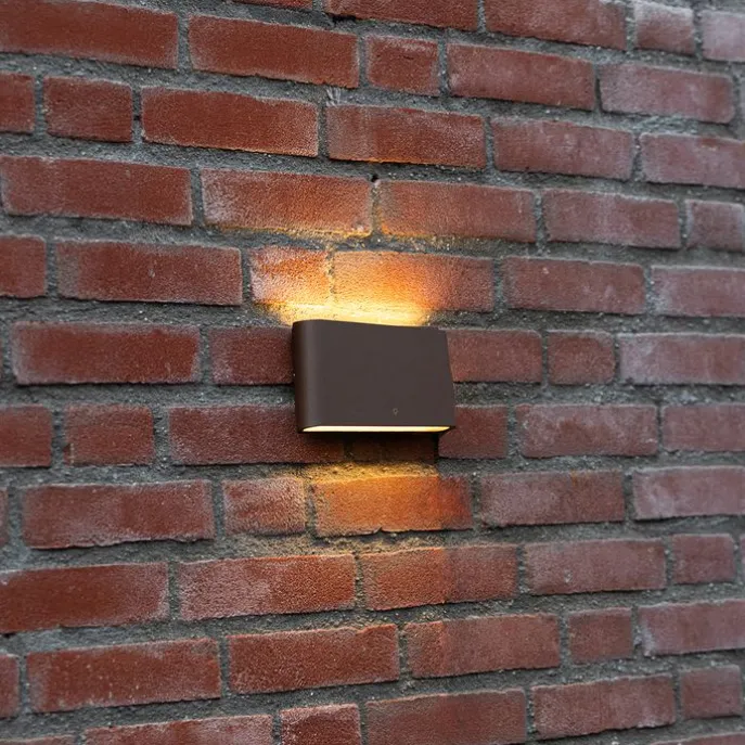Moderne buiten wandlamp roestbruin 17,5 cm incl. LED IP65 - Batt