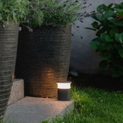 Moderne buitenlamp donkergrijs 12 cm incl. LED - Bar