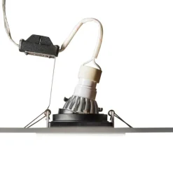 Moderne inbouwspot wit met zwart verstelbaar - Carree