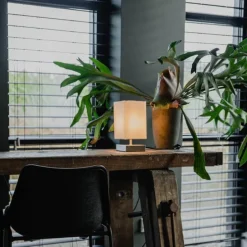 Moderne tafellamp wit met staal - Milo