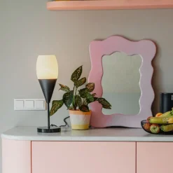 Moderne tafellamp zwart met opaal glas - Drop