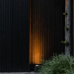 Moderne tuinspot zwart rond IP65 AR111 - Lennard