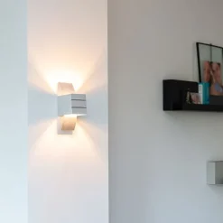 Moderne wandlamp aluminium met lichteffect - Amy