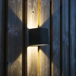 Moderne wandlamp donkergrijs incl. LED IP54 vierkant - Evi