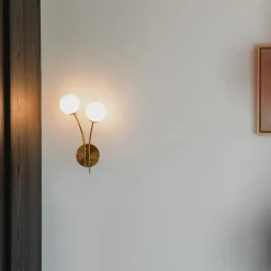 Moderne wandlamp goud met opaal glas 2-lichts- Athens