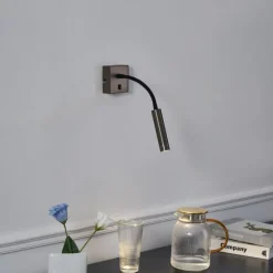 Moderne wandlamp gunmetal met USB-C - Gosna