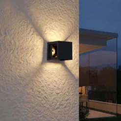 Moderne wandlamp zwart incl. LED IP44 - Edwin Quadro