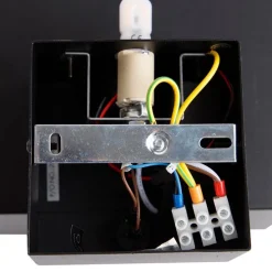 Moderne wandlamp zwart incl. USB-aansluiting - Flero