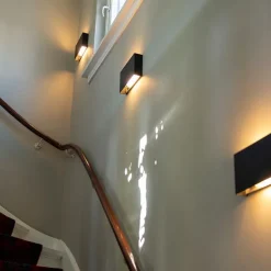 Moderne wandlamp zwart 2-lichts - Otan