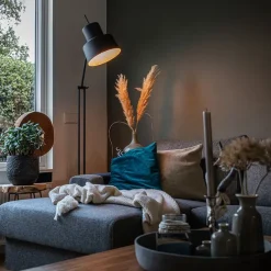 Retro vloerlamp zwart draai- en kantelbaar - Chappie