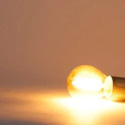 Set van 4 E14 LED lampen P45 goud 2W 180 lm 2100K