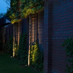 Tuinspot zwart incl. snoer en stekker 200 cm IP65 - Basic